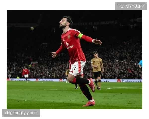 B费的失误频次如何制约曼联进攻的连贯性？